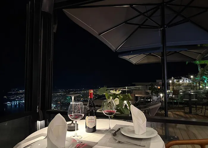 فندق Festim Kanine