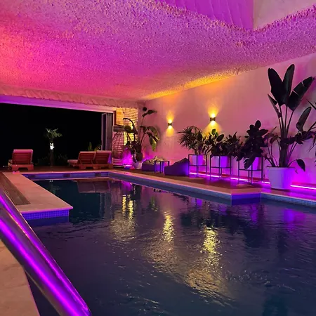 Festim Hotel Kanine