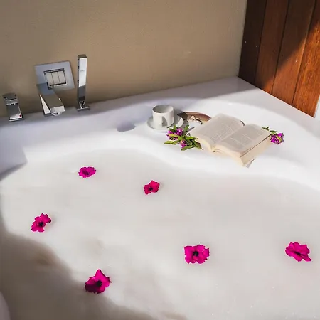 Festim Otel Kanine